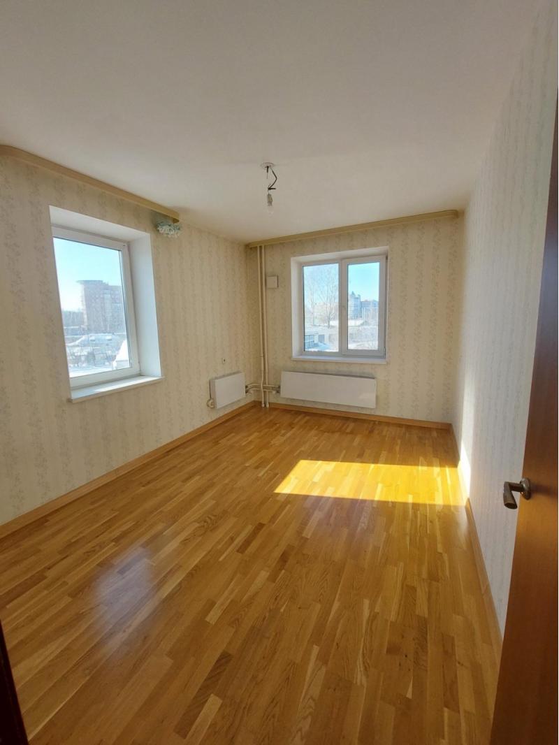 Продаю 2-к квартиру, 61 м2, 4/17 эт.