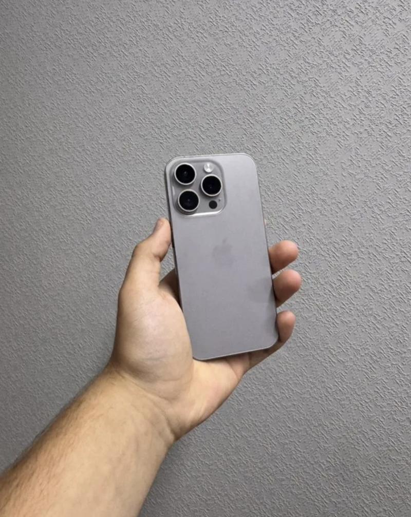Продам IPhone 15 pro