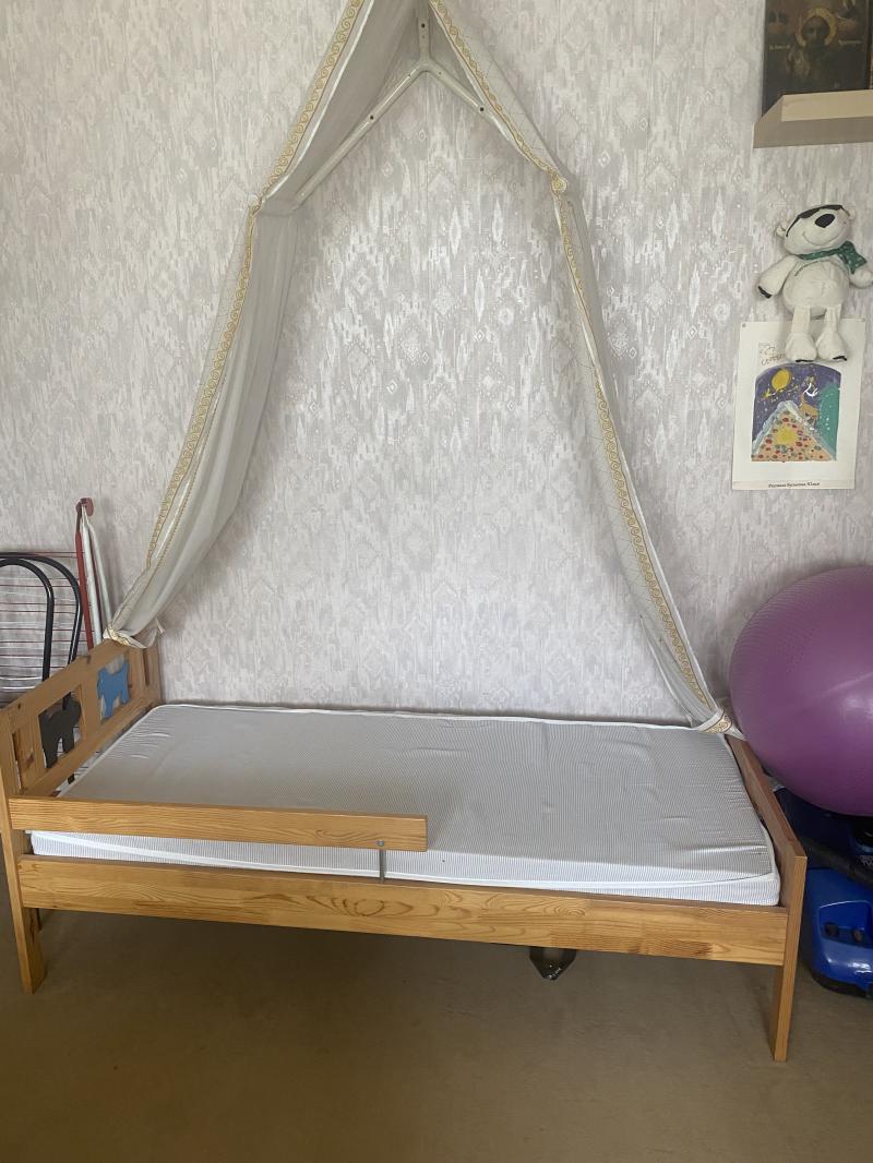 Кровать подростковая