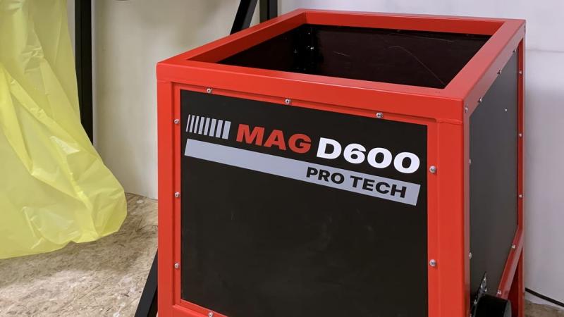 - MAG D600 -     