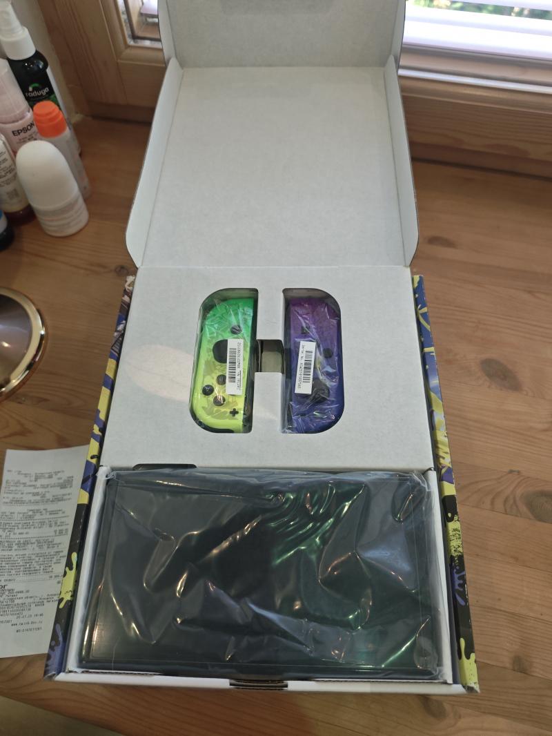 Nintendo switch OLED Splatoon 3 edition