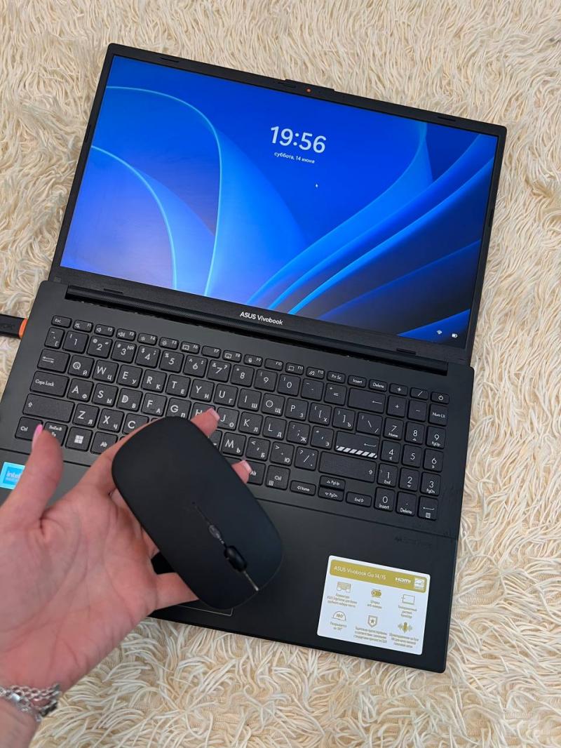 Продам ноутбук в отличном состоянии Asus ViVobook