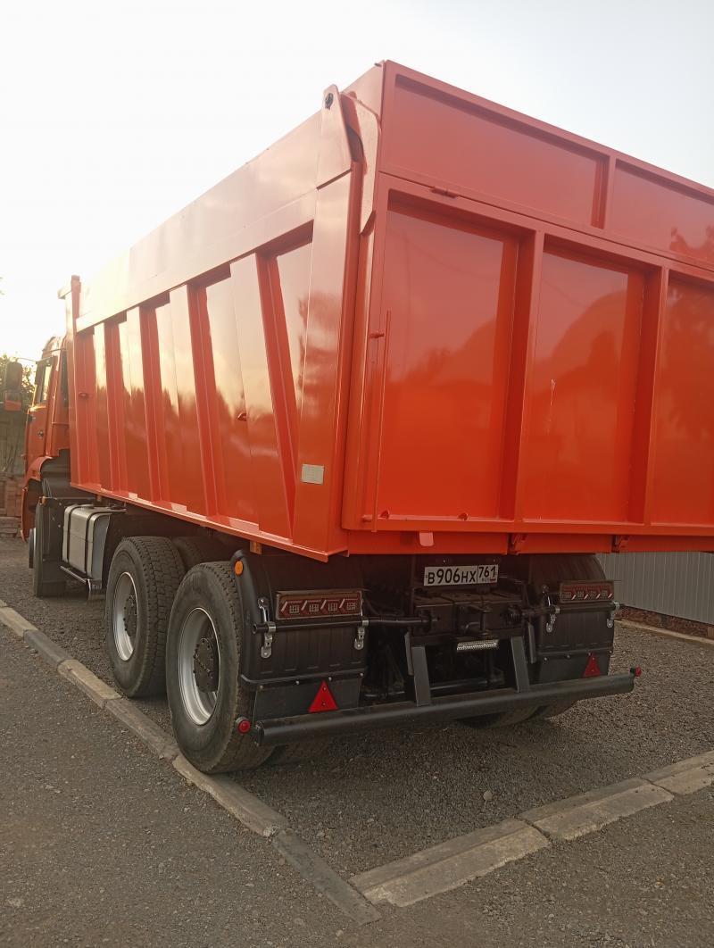 Самосвал КАМАЗ 6520