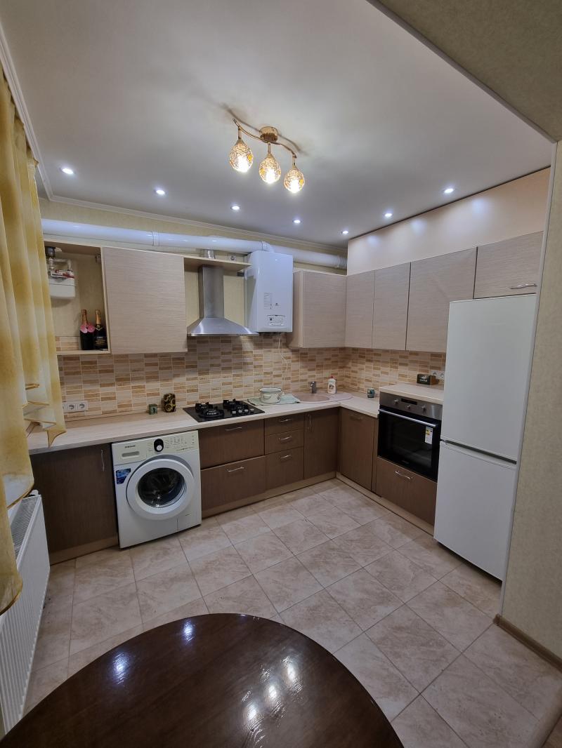 4-к квартира, 66 м2, 1/3 эт.