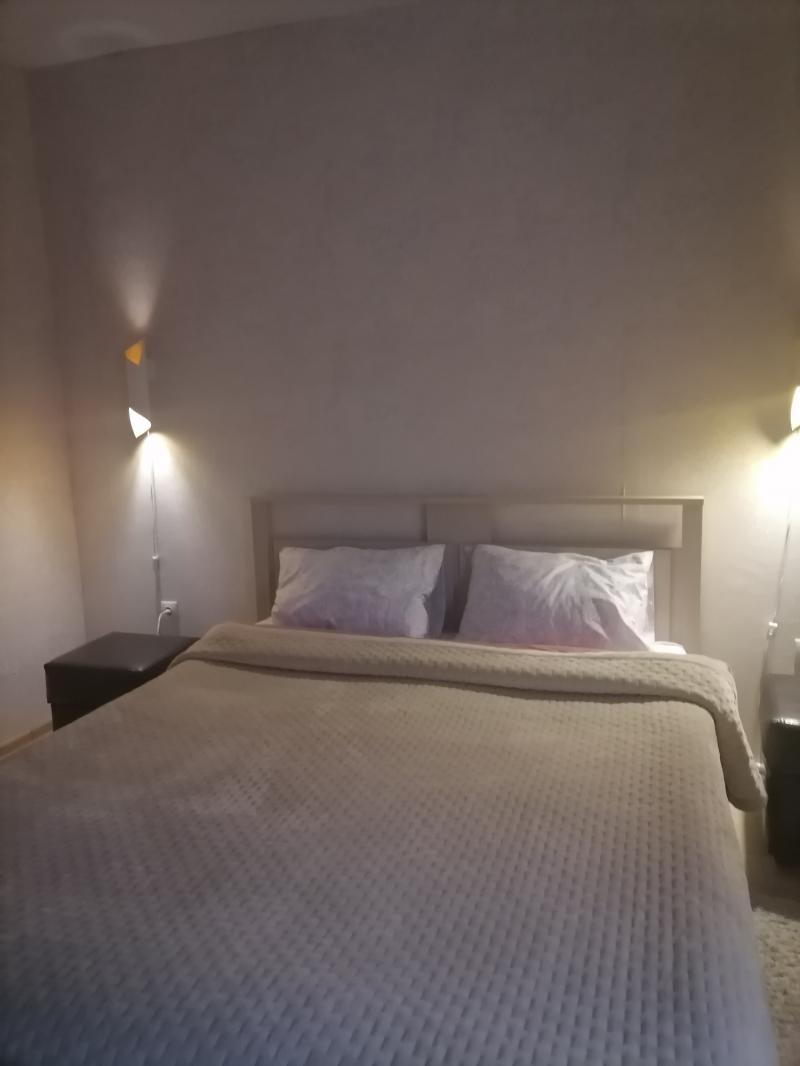 2-к квартира, 56 м2, 1/1 эт.