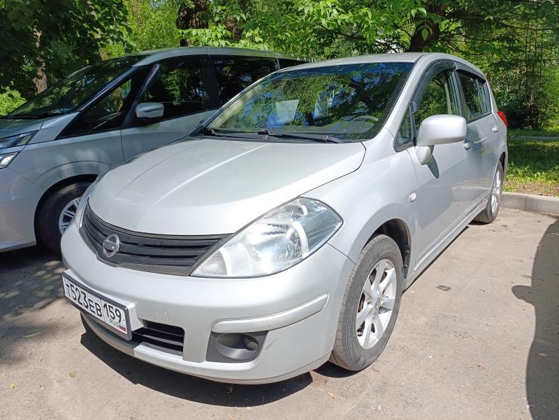 ������ Nissan Tiida, 2013