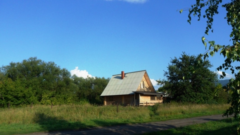 Дом в предгорьях Алтая