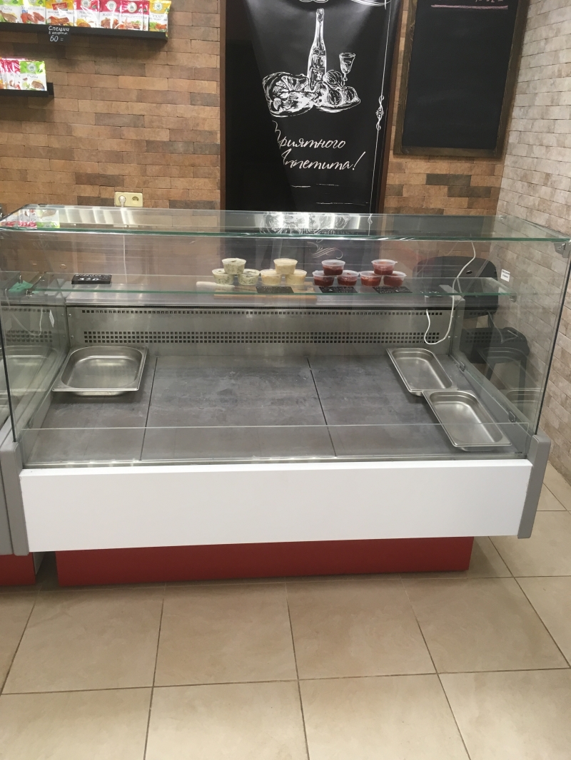 Продам холодильную витрину Марка Таир Cube.