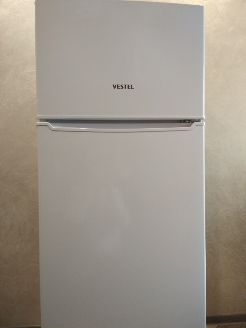 Продам холодильник Vestel