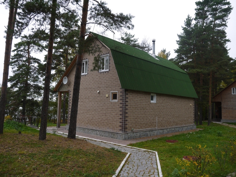 продается база отдыха на берегу залива