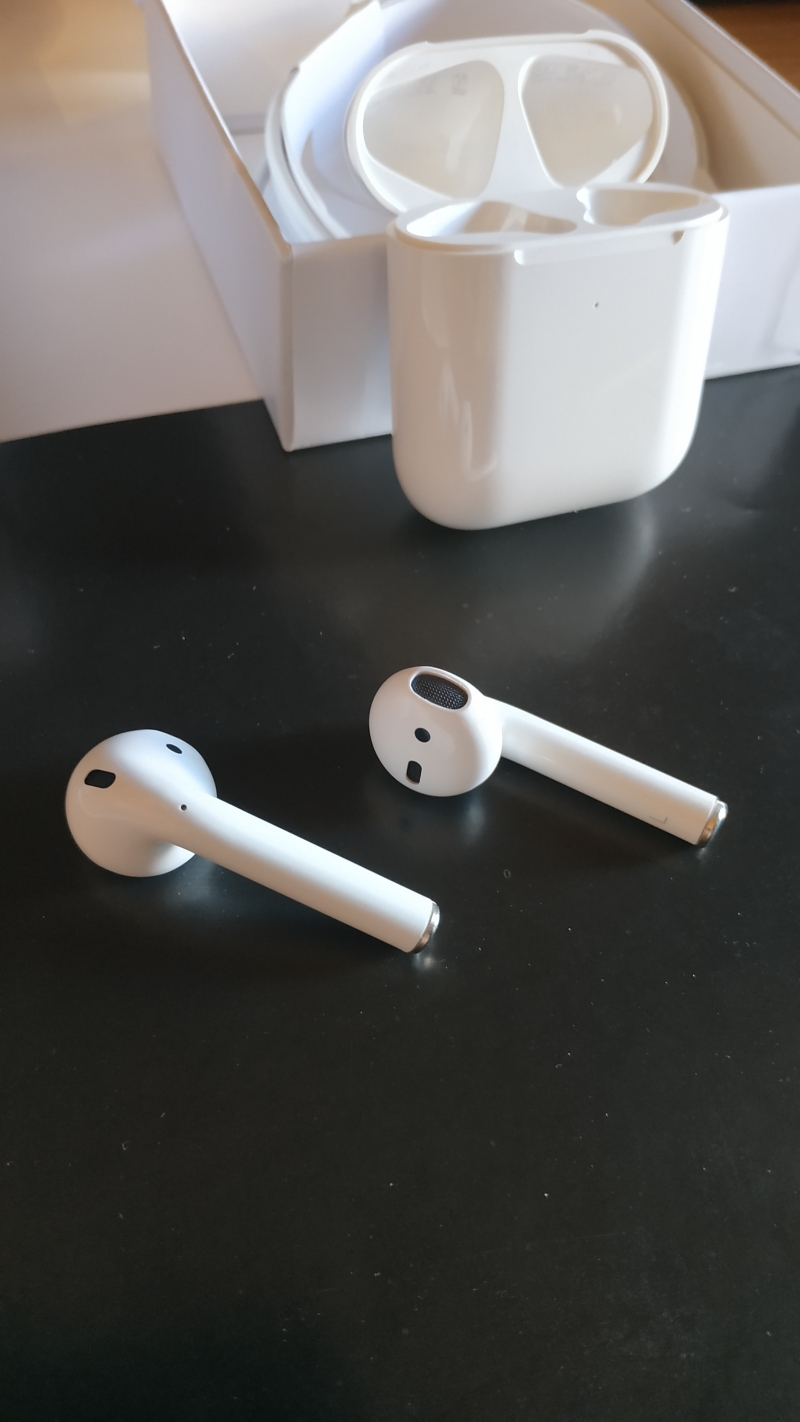   Airpods