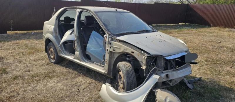  Renault logan 2011 1.6 MT
