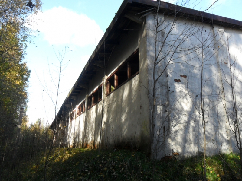 Бывшие базы второго отдела Бушевецкого ремонтно - механического завода .