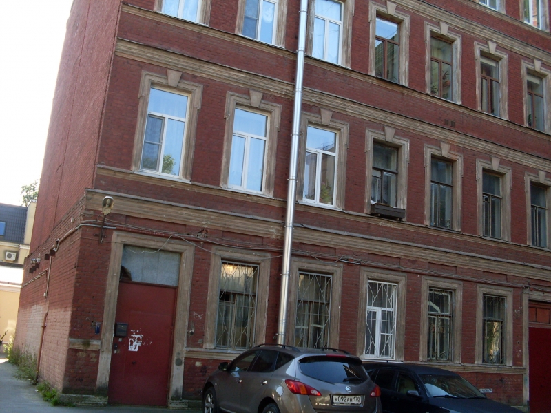 4-к квартира, 119 м2, 1/5 эт.