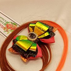 Заколка бантик из экокожи с прядью