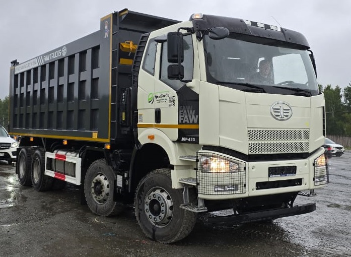  35  FAW J6 CA3310P66K24T4E5, 2023