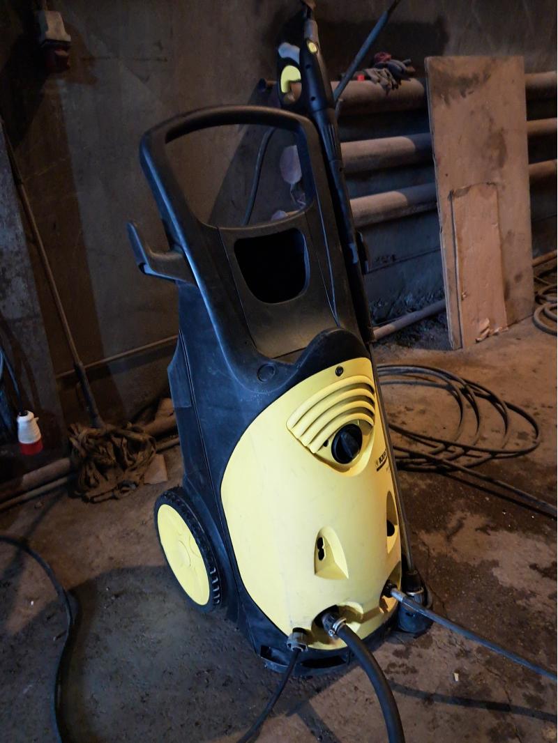 Продам Karcher Professional HD10/21-4S