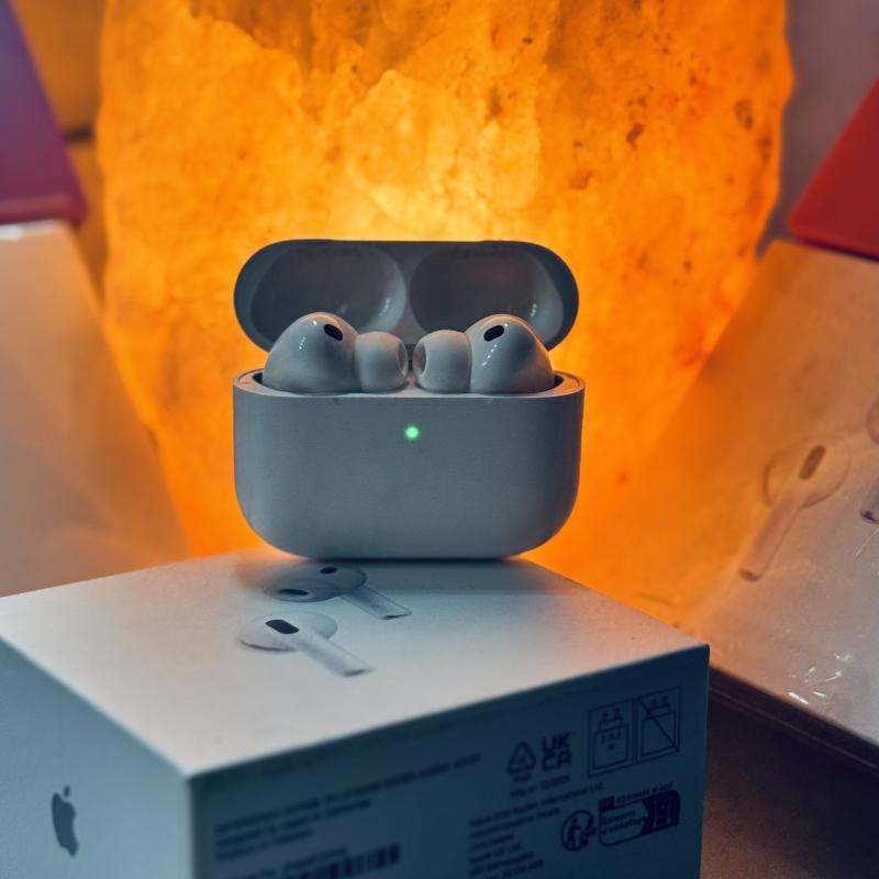 AirPods Pro 3 �������� (��������+�����)