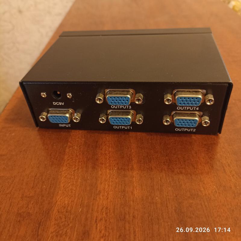 VIDEO SPLITTER  FJ-3504 350 MHz