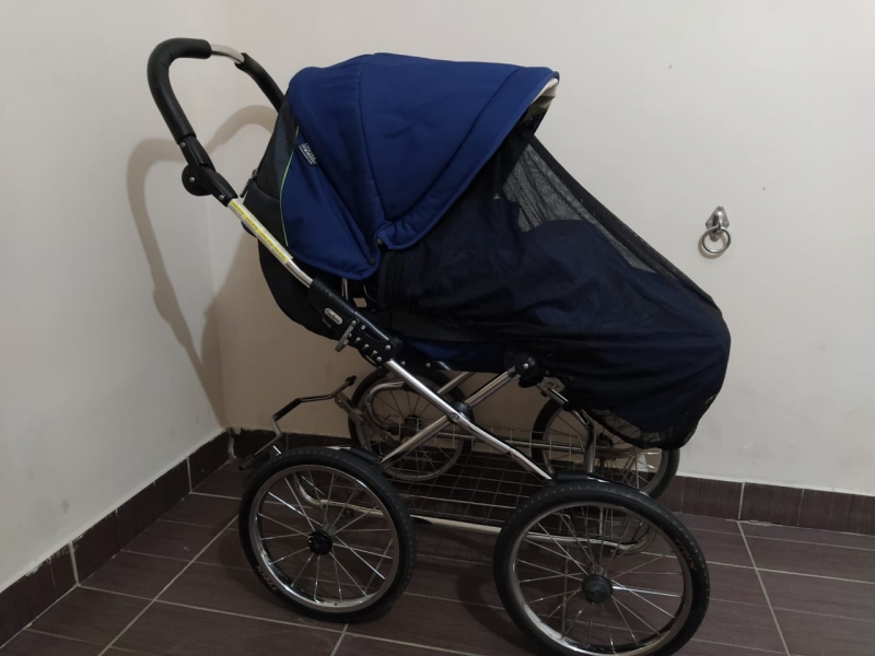 Продам коляску эмалюнга