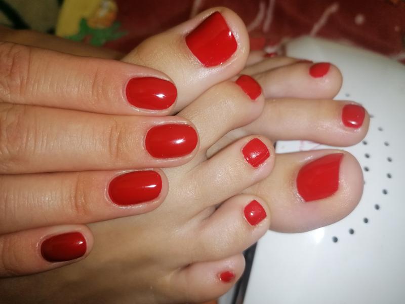 Маникюр и педикюр