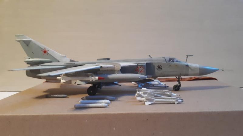 Модель фронтового бомбардировщика СУ-24М