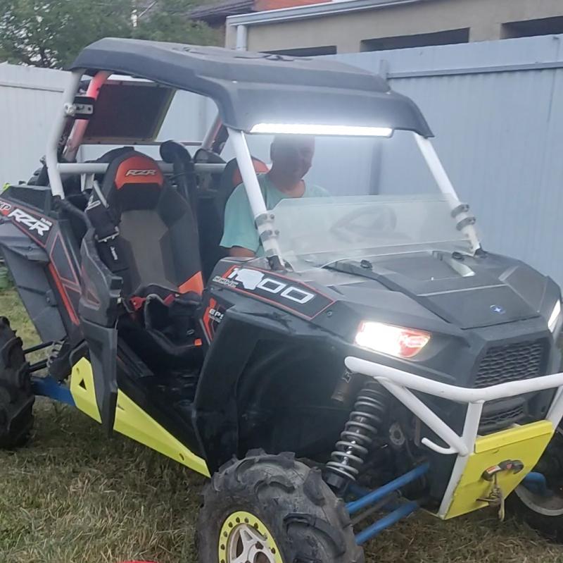  Polaris RZR 1000