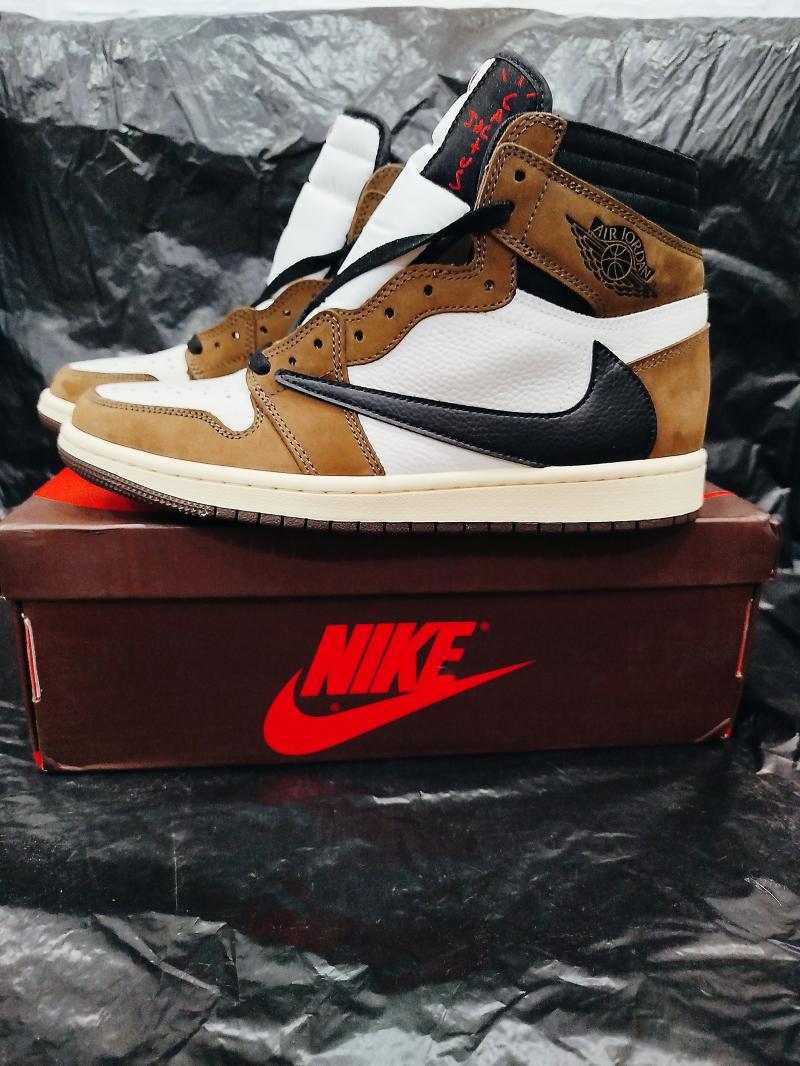  Nike x Travis Scott Air Jordan 1