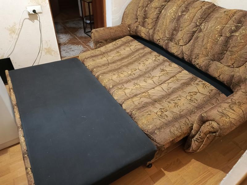 Диван в отличном состоянии. Продаю. Самовывоз