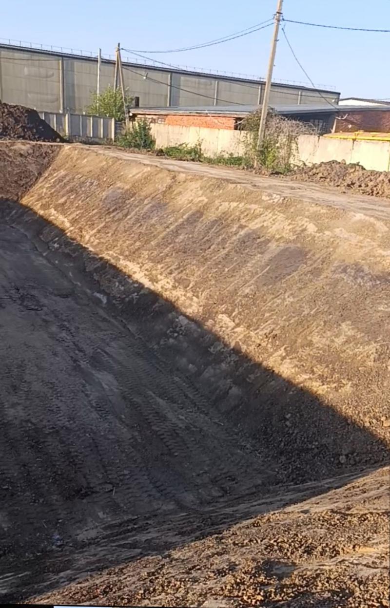 Полноповоротный экскаватор колёсный