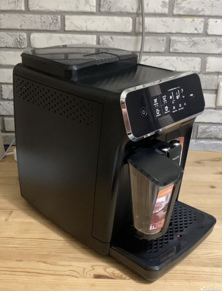 Кофемашина Philips lattego.