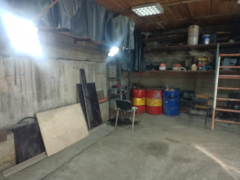 Машина хочет свой домик-гараж