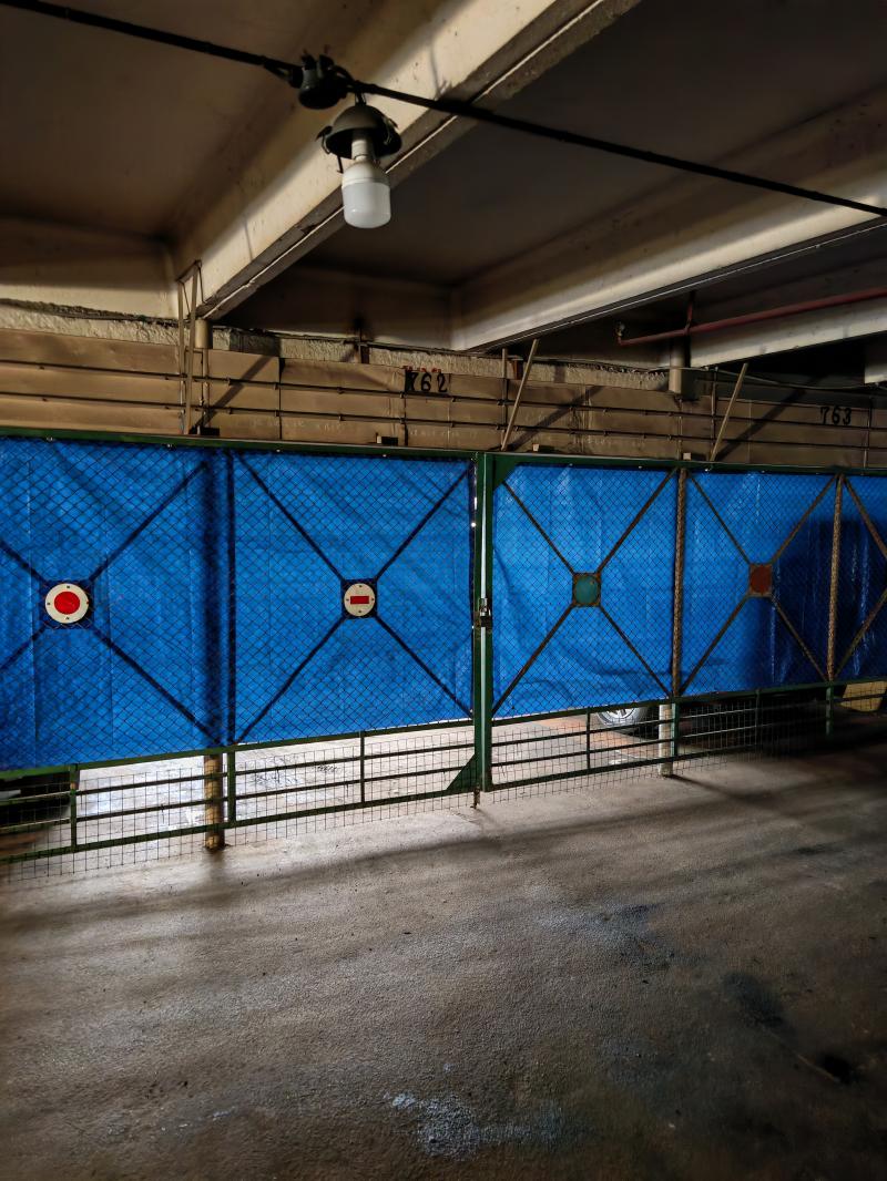 Продаю машиноместа в четырёх этажном отапливаемом гараже