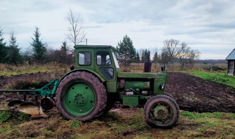 Т-40АМ с навесным оборудованием