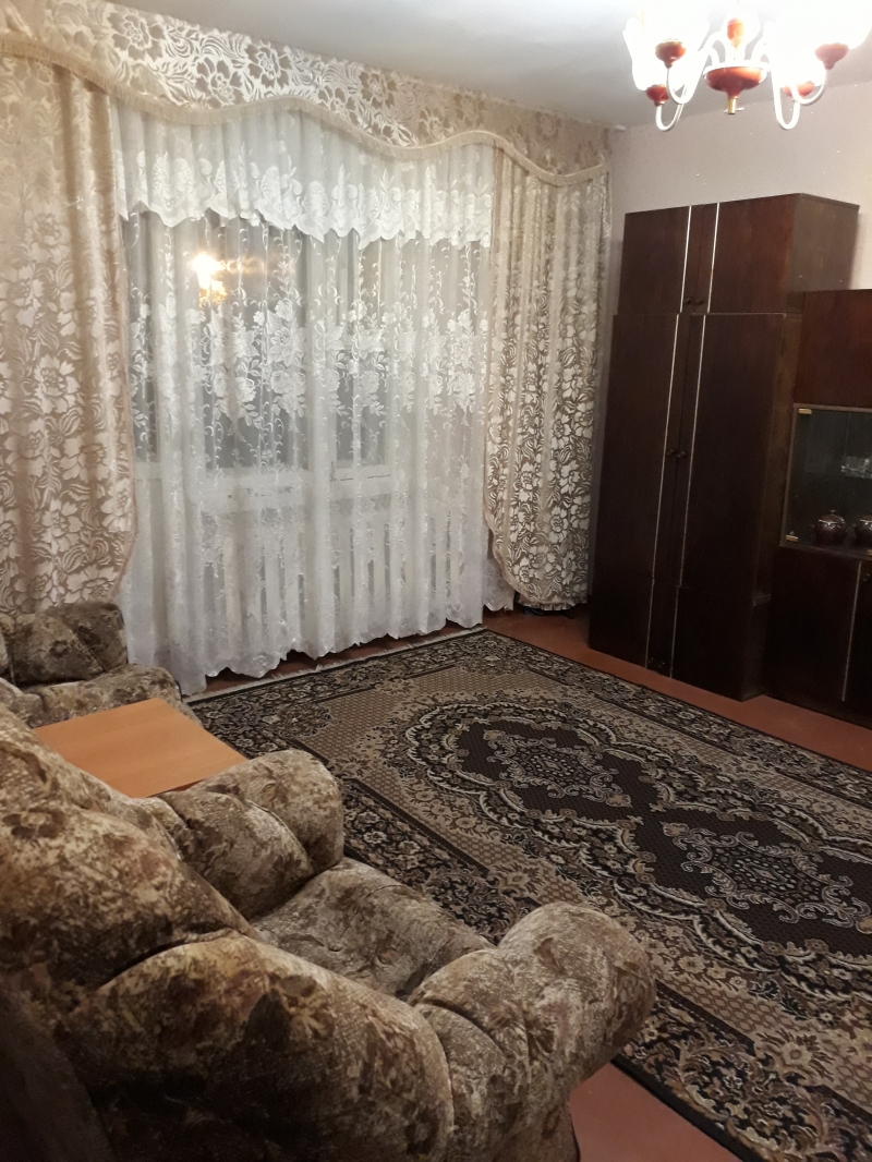 2-к квартира, 46 м2, 3/5 эт. СДАМ семейной паре