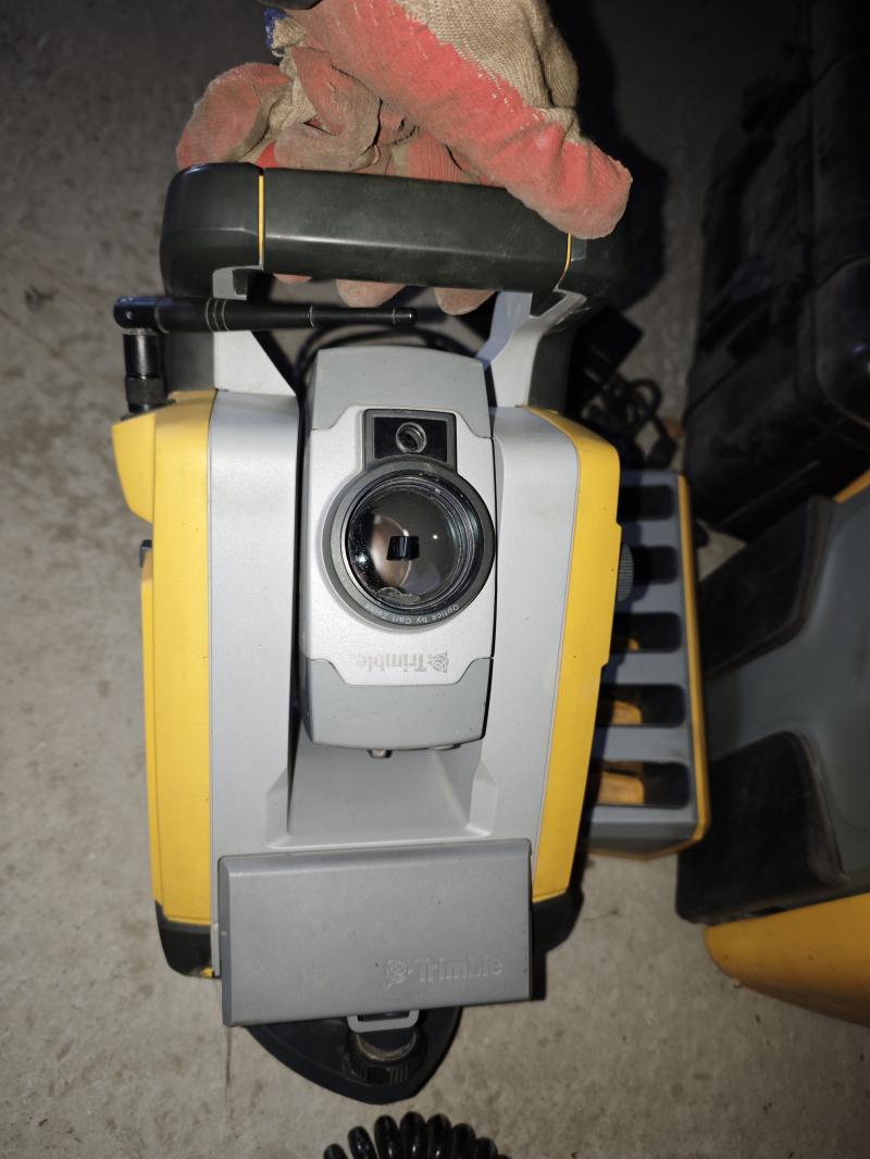    TRIMBLE GCS 900