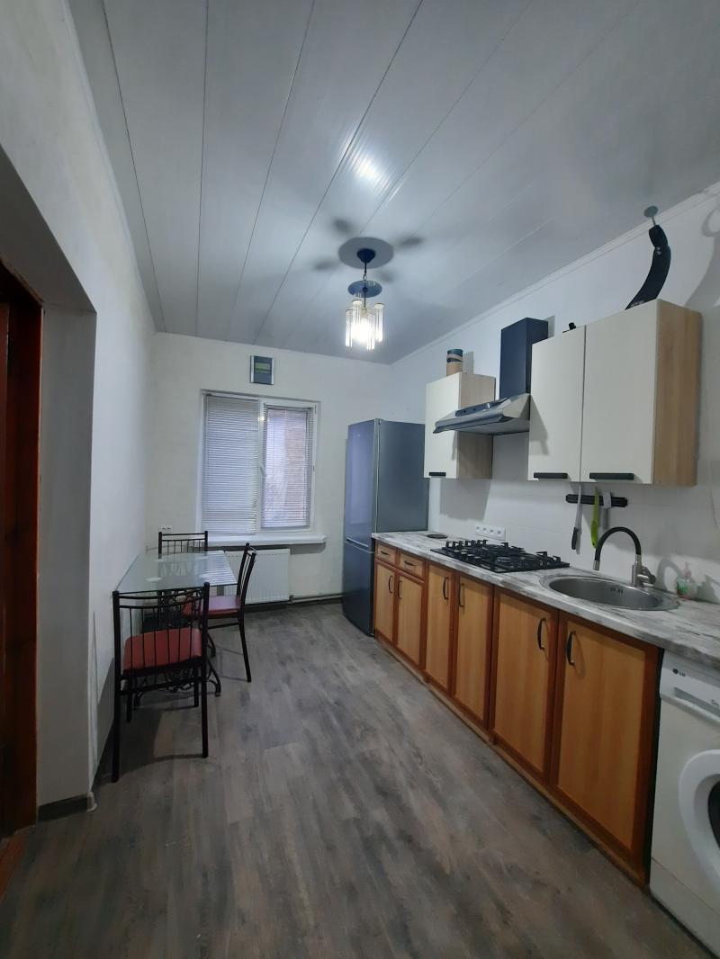 2-к квартира, 50 м2, 1/1 эт.