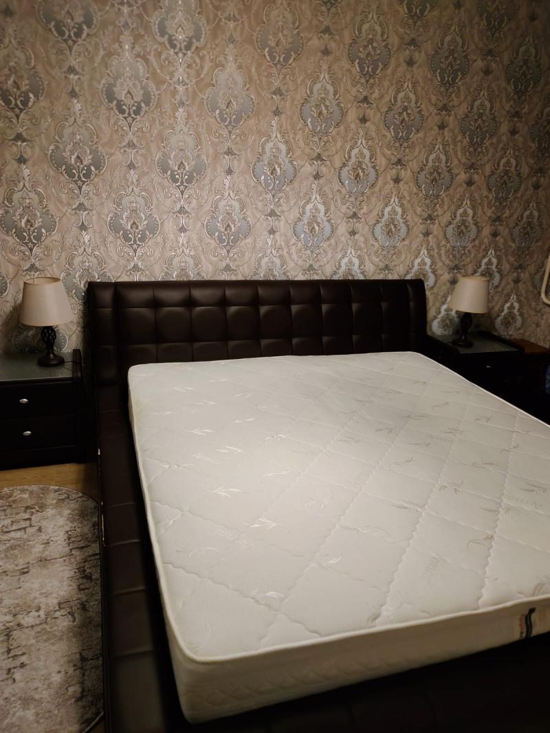 кровать двухспальная