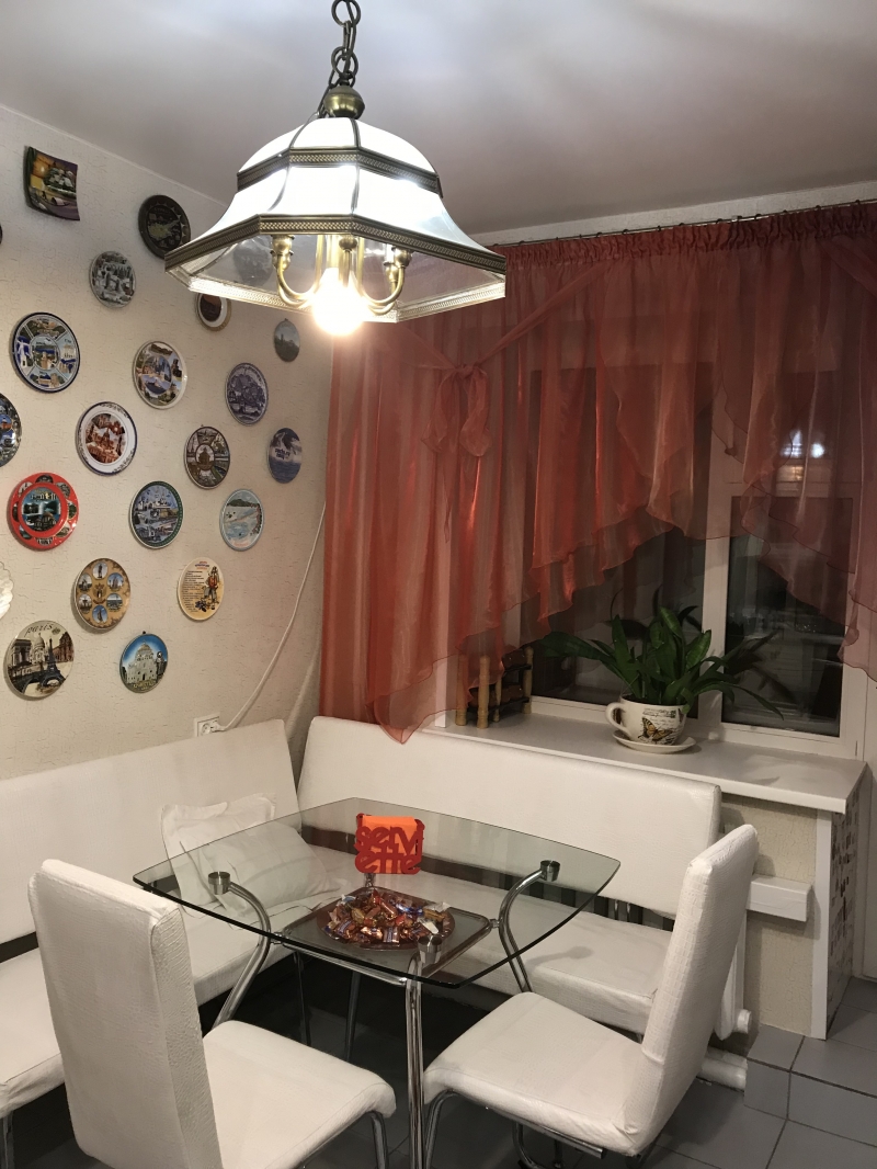 4-к квартира, 92 м2, 1/5 эт.