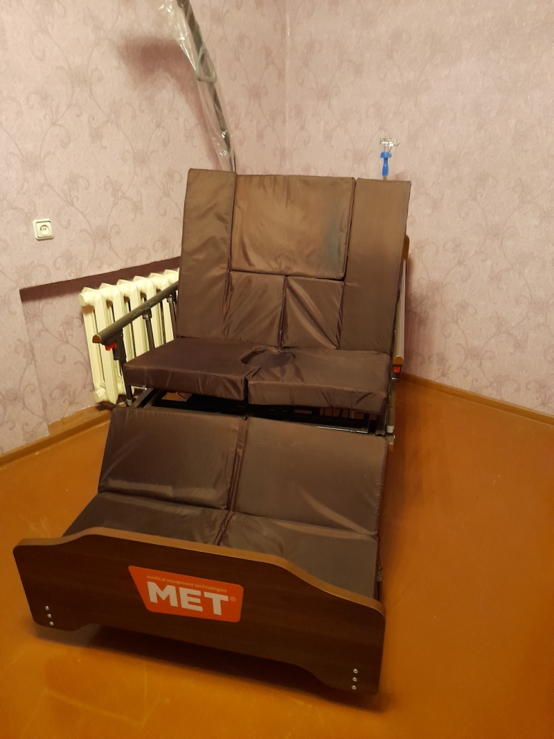Кровать медицинская многофункциональная для лежачих больных