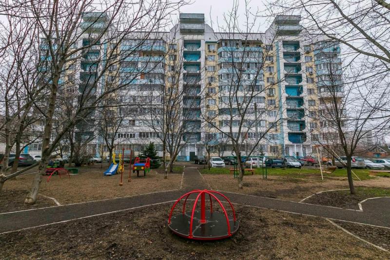 2-к квартира, 69 м2, 1/10 эт.