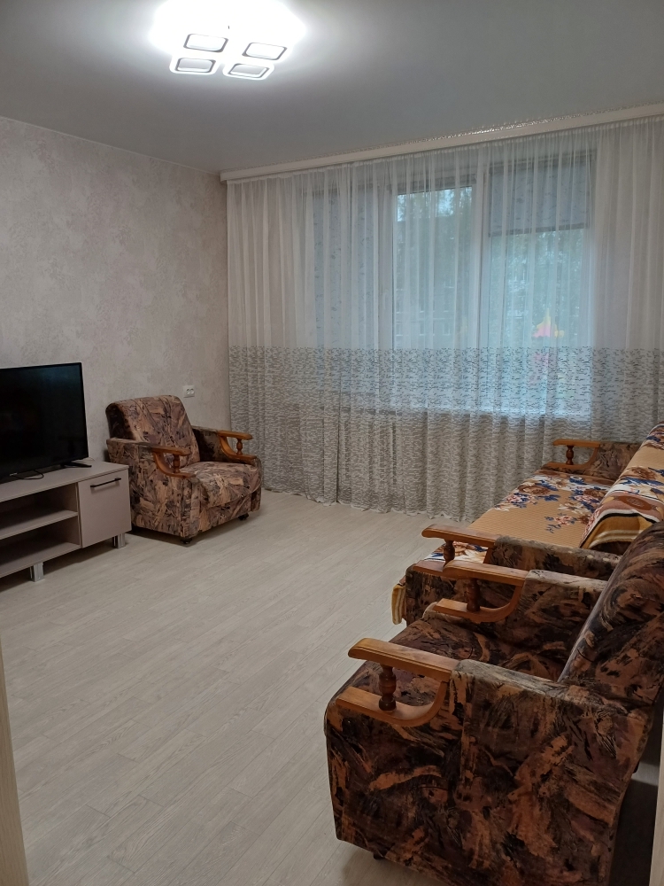 2-к квартира, 47 м2, 1/5 эт.