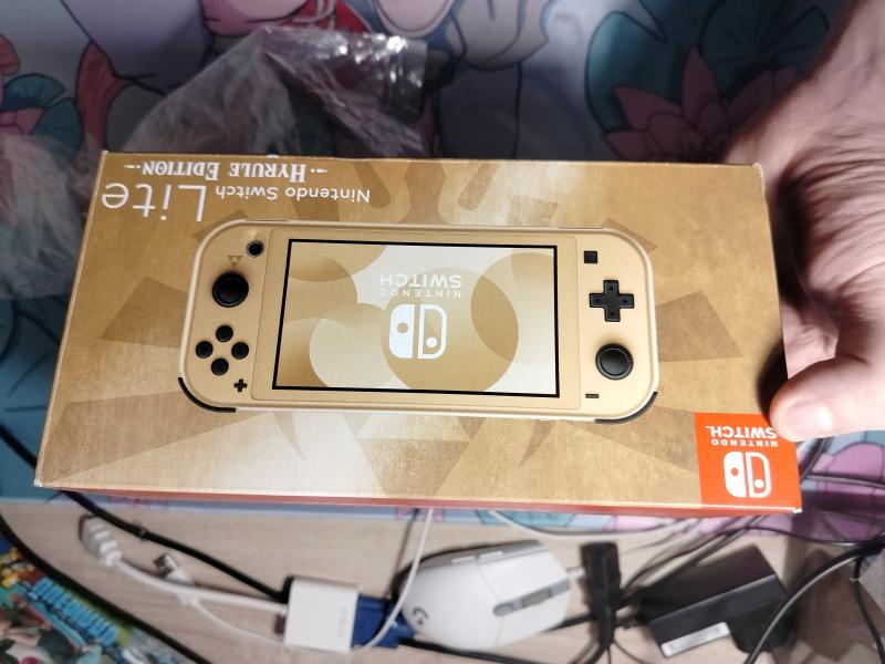 Nintendo switch lite hyrul edition 