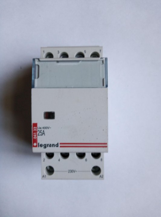 Контактор модульный "Legrand" 25A 4НО 230V 04132