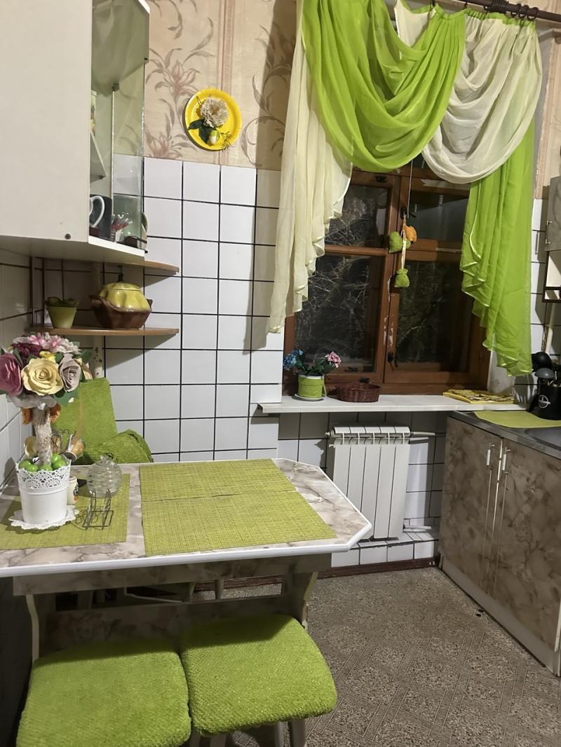 2-� ��������, 45 �2, 2/3 ��.