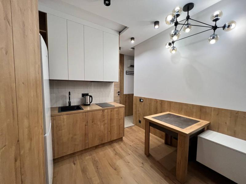 1-� ��������, 24 �2, 1/17 ��.